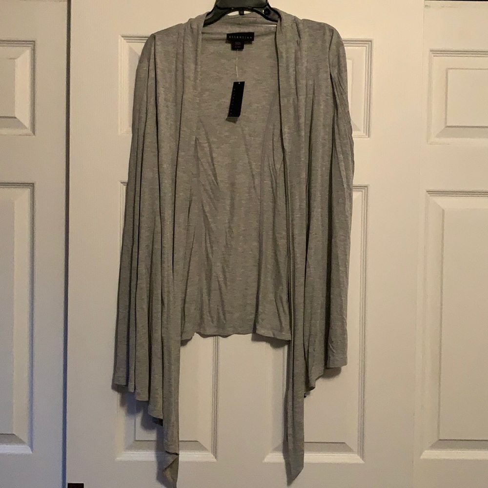 ⭐️3/$15⭐️ Attention Women’s Open Front Lightweight Cardigan